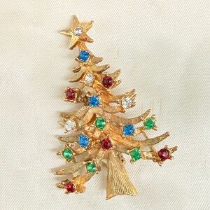 Vintage Christmas tree rhinestone brooch